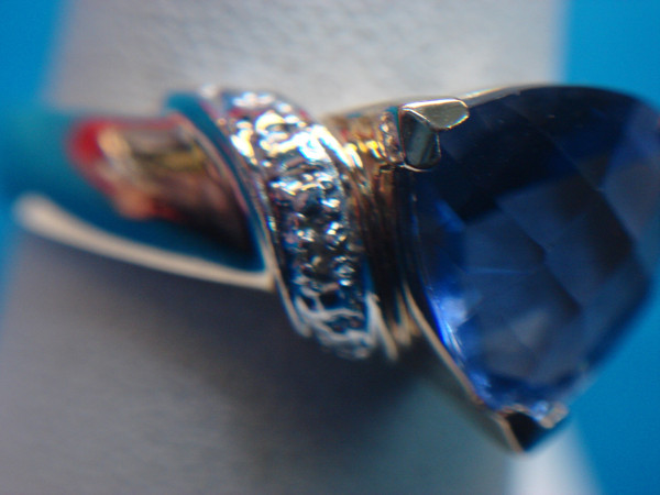 Sterling Silver & Gold Vermeil Purple Trillion Ring (Size 7) - Pre-Owned