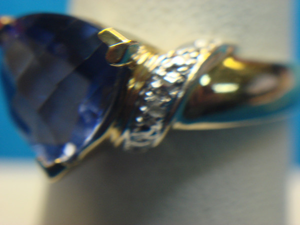 Sterling Silver & Gold Vermeil Purple Trillion Ring (Size 7) - Pre-Owned