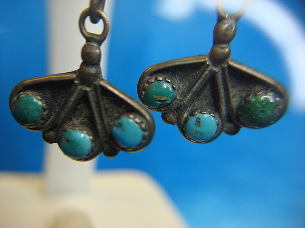 Vintage Zuni Silver & Turquoise Dangle Earrings - 1 3/8