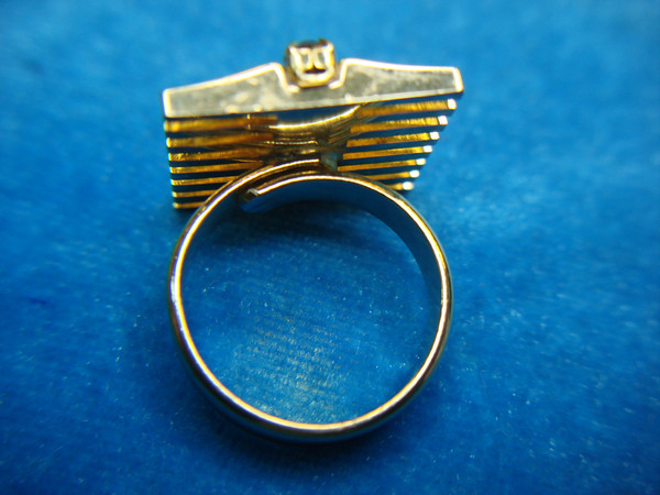 Vintage Gold Tone Ring w/ Red Stone Accents - Adjustable Size 6-8