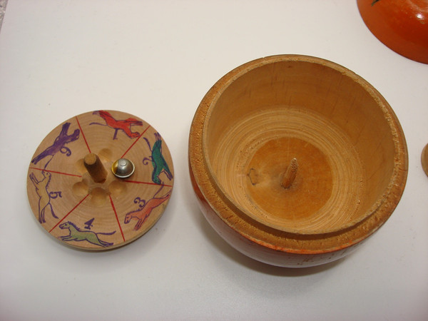 Antique 1900s Wooden Apple Horse Racing Roulette Wheel & Chips - Rare Find