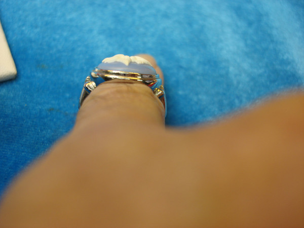 Vintage 1980s Avon Cameo Dove Ring - Silver Tone, Size 5 1/2 (Excellent Condition)