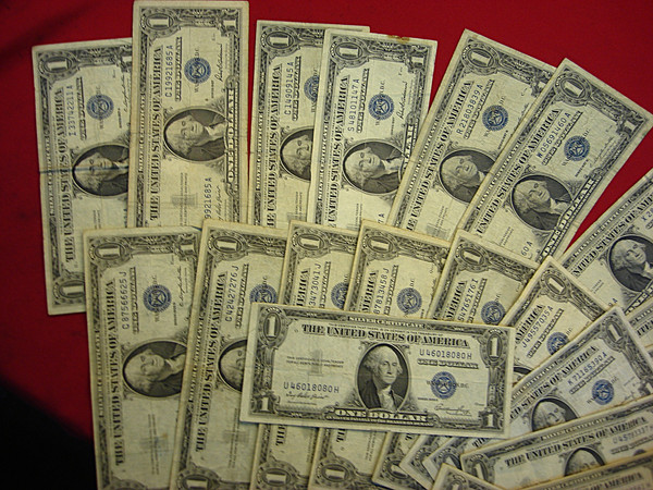 $1 Silver Certificates (25-PC Lot) - 1935 & 1957 - Vintage Blue Seal Collection