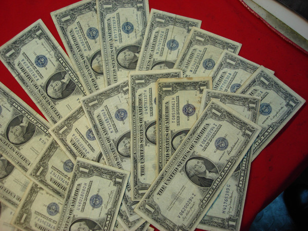 $1 Silver Certificates (25-PC Lot) - 1935 & 1957 - Vintage Blue Seal Collection