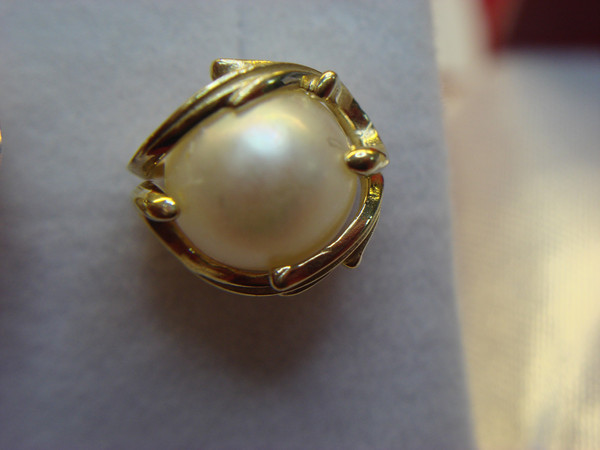 Vintage Ballou Mabe Pearl Earrings | 14K Gold Studs, Fancy Design (9mm)