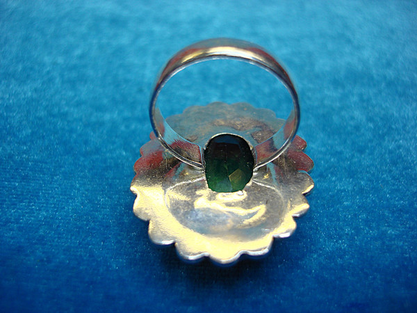 Extra Large Sterling Silver Peridot Ring (Size 8.5) - Vintage, Pre-Owned