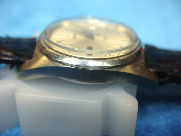 Vintage Seiko Women's Wristwatch - 17 Jewels, Stainless Steel Case & Black Alligator Band