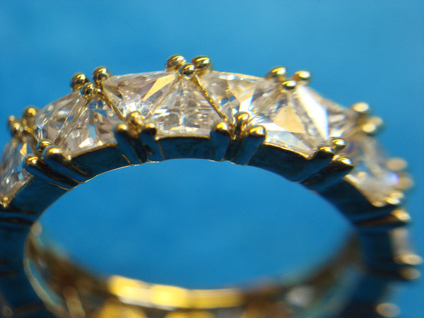 Stunning Trillion Cut CZ Ring - Size 8 - Brand New Sparkle!