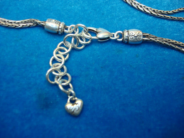 Elegant Deco Lace Fashion Necklace with Slide Pendant (16-18