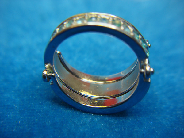 Reversible Silver Tone Ring with Multicolor Stones - Size 7.5