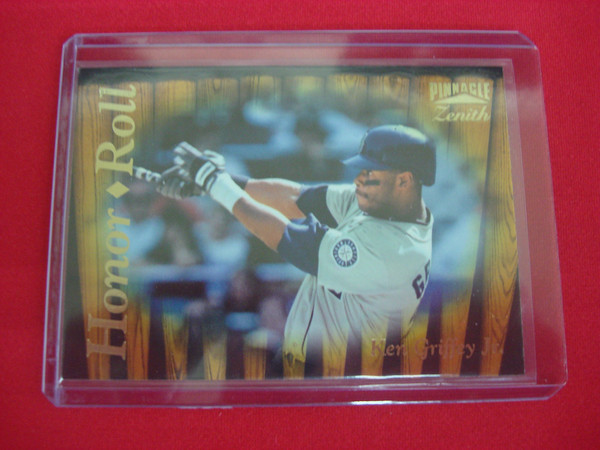 1996 Pinnacle Zenith Ken Griffey Jr. Honor Roll Foil Baseball Card #135 (Seattle Mariners)
