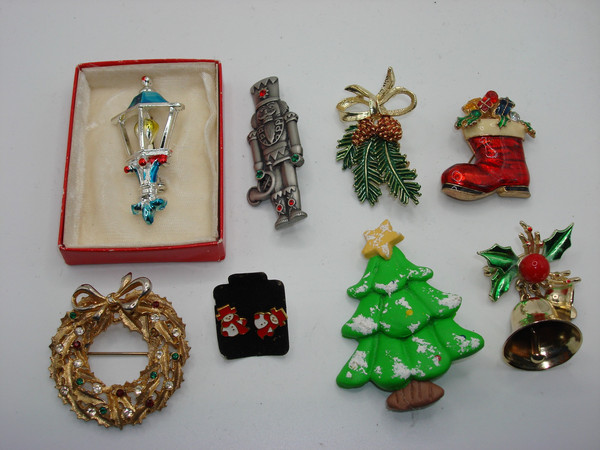 Vintage Christmas Pins & Earrings Set (8 Pieces) - Lantern, Tin Soldier, Snowman & More