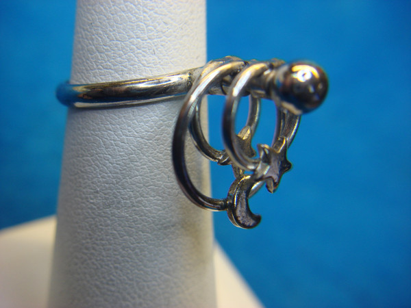 Movable Moon & Star Silver Tone Ring - Size 5 (Adjustable)