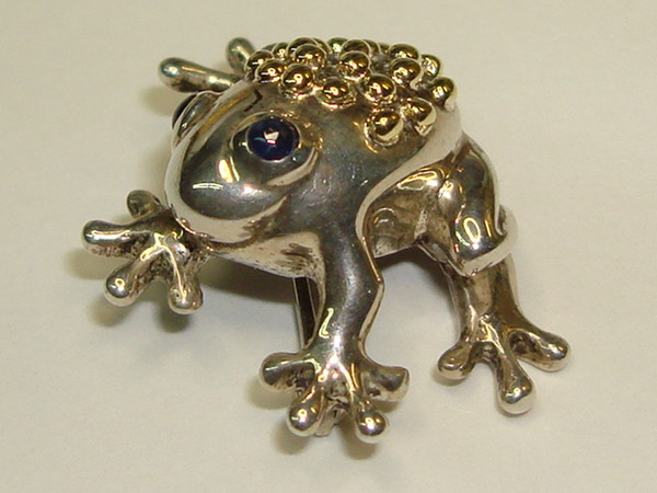 Vintage Tiffany & Co. Sterling Silver Frog Pin with Sapphire Eyes - 18K Gold Accents