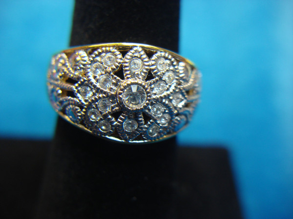Vintage Avon Gold Tone Filigree Ring with Brilliants - Size 7