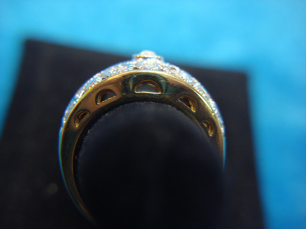 Vintage Avon Gold Tone Filigree Ring with Brilliants - Size 7