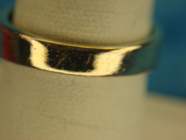 Avon Gold Tone Ring w/ Genuine Accent Diamond - Size 7 3/4, Pre-Owned