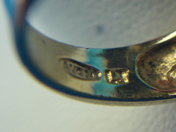 Avon Gold Tone Ring w/ Genuine Accent Diamond - Size 7 3/4, Pre-Owned