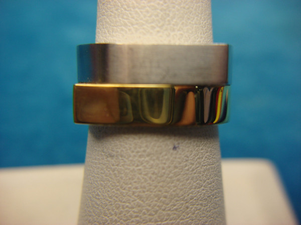 Gold & Silver Two-Tone Offset Segment Ring - Size 7 (Pre-Owned)