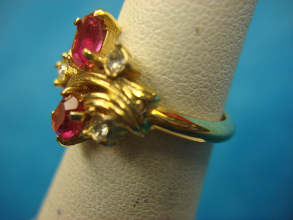 Pre-Owned Avon Gold Tone Ring with Red Marquise Stones & Brilliants - Size 4-5