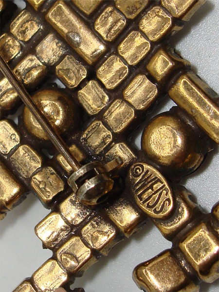 Vintage Weiss Foiled Rhinestone Christmas Tree Brooch - Excellent Condition