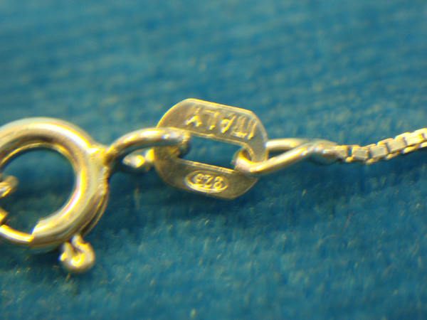 Sterling Silver Blue Topaz Pendant Necklace - Graduated Gemstones