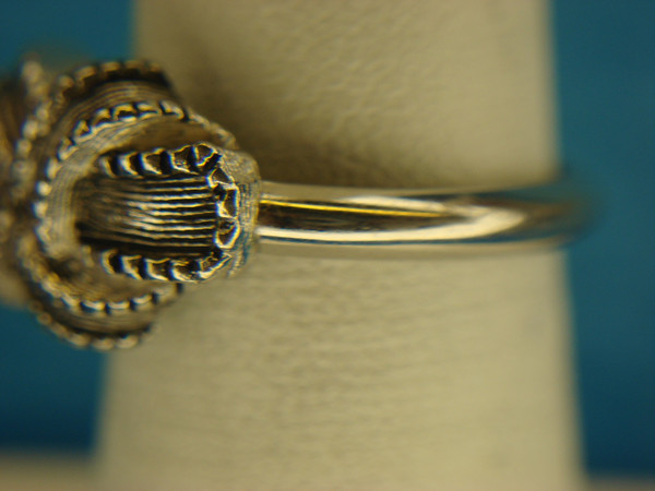 Avon Silver Tone Bow Ring (Adjustable Sizes 5-7) - Elegant & Versatile