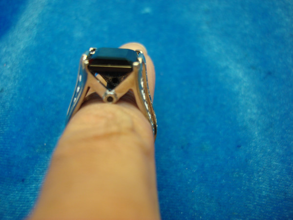 Vintage Sterling Silver Cocktail Ring with Faux Onyx & Filigree Setting (Size 6)