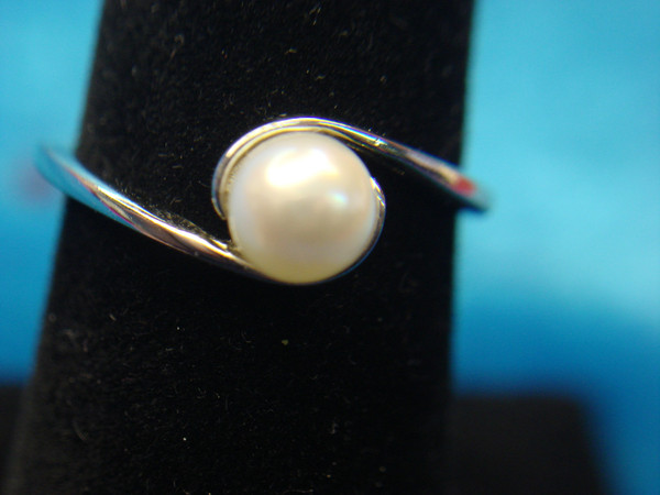 Avon Sterling Silver Ring with Faux Pearl - Size 7, Elegant & Stylish