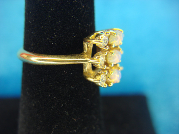 Avon Gold Tone Ring with Faux Opals & Rhinestones - Size 5 1/2