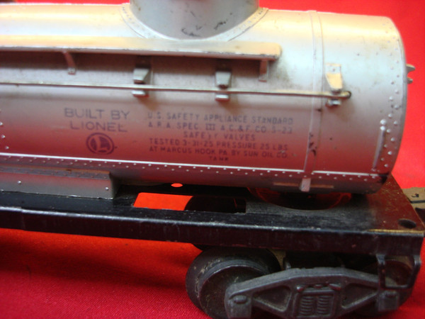 Lionel Postwar Freight Cars - Sunoco Tank Car & SP Caboose (6565 & 6257) - Running & Parts