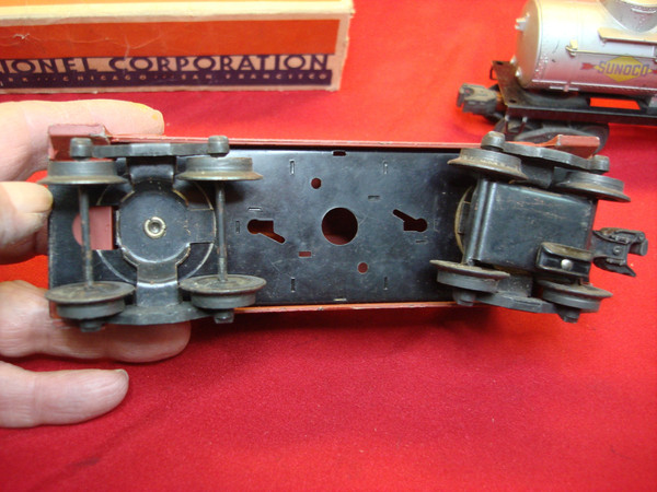 Lionel Postwar Freight Cars - Sunoco Tank Car & SP Caboose (6565 & 6257) - Running & Parts