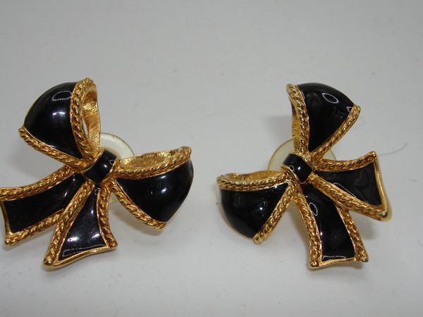 Vintage Kenneth J. Lane for Avon Enamel Bow Earrings - Black & Gold-Tone
