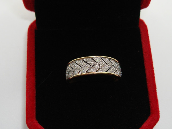 ✨ 14K Solid Gold Diamond Pave Ring (Size 8.5) - .36ctw  