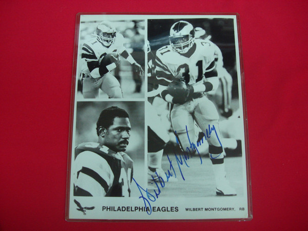 Wilbert Montgomery Signed Eagles Photo (8x10) - Autographed NFL Memorabilia