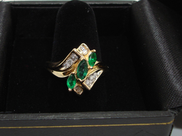 14K Solid Gold Garnet & Diamond Bypass Ring (Size 7) - Vintage Sparkle