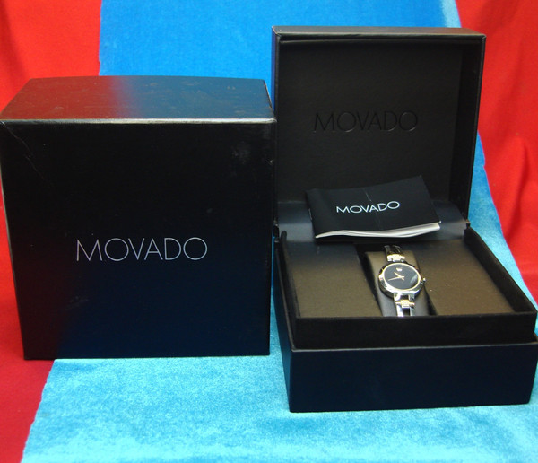 Pre-Owned Movado Amorosa Diamond Watch - Museum Dial, Stainless Steel & Bracelet (18 Diamonds)