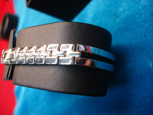 Pre-Owned Movado Amorosa Diamond Watch - Museum Dial, Stainless Steel & Bracelet (18 Diamonds)