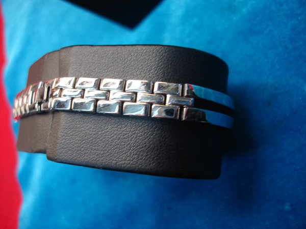 Pre-Owned Movado Amorosa Diamond Watch - Museum Dial, Stainless Steel & Bracelet (18 Diamonds)