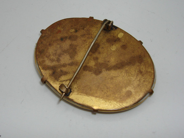 Vintage Victorian Iridescent Silhouette Brooch - Hand-Painted Lady Oval Design