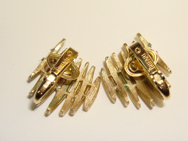Vintage Trifari Gold Tone Bracelet & Earring Set - Crown Logo, Marquise Links