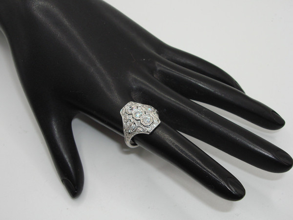 Antique Art Deco Platinum Ring with 3/4 Carat Brilliant Diamonds - Size 6