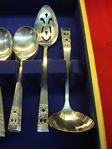 Vintage Community Plate Coronation 51pc Silverplate Flatware Set w/Chest - Estate Find