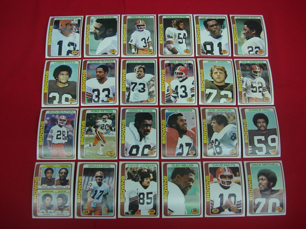 Vintage 1978 Topps Cleveland Browns Football Card Lot (24 Cards, EX-MT+ Condition)