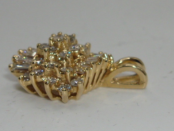 Elegant 14K Gold Diamond Pendant - 3/4ctw Baguette & Round Diamonds