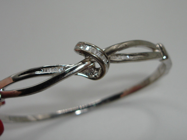 Sterling Silver & Diamond Hinged Bangle Bracelet (7