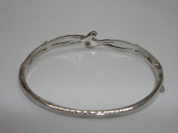 Sterling Silver & Diamond Hinged Bangle Bracelet (7
