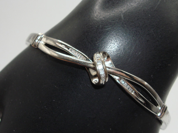 Sterling Silver & Diamond Hinged Bangle Bracelet (7