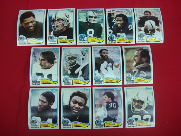 Vintage 1982 Topps Oakland Raiders Football Card Lot (13 Cards) - Excellent to Mint Condition