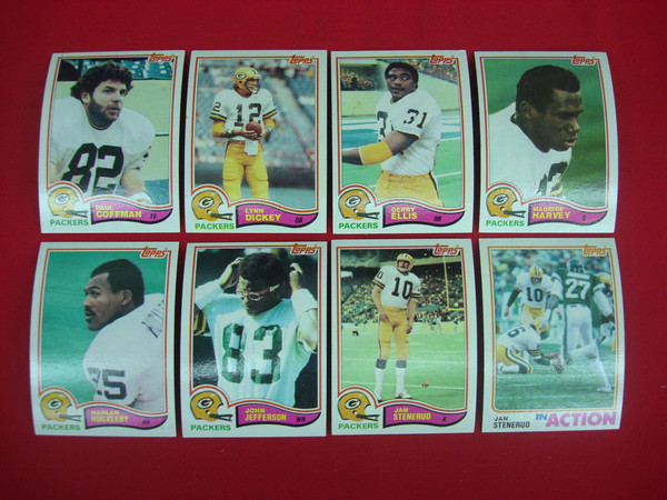 Vintage 1982 Topps Green Bay Packers Football Card Lot (8 Cards) - EX-MT Condition